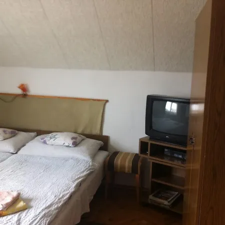 Poczane Vendegszobai 3*