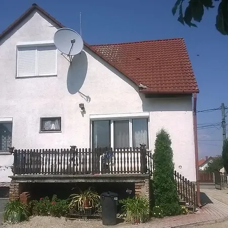 Poczane Vendegszobai